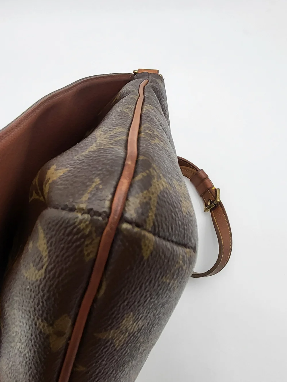 Louis Vuitton Monogram Musette Salsa PM Crossbody Bag..Authentic..